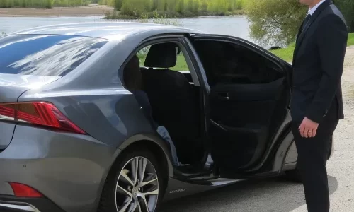 chouette-VTC-tours-accueil-dans-vehicule-confort