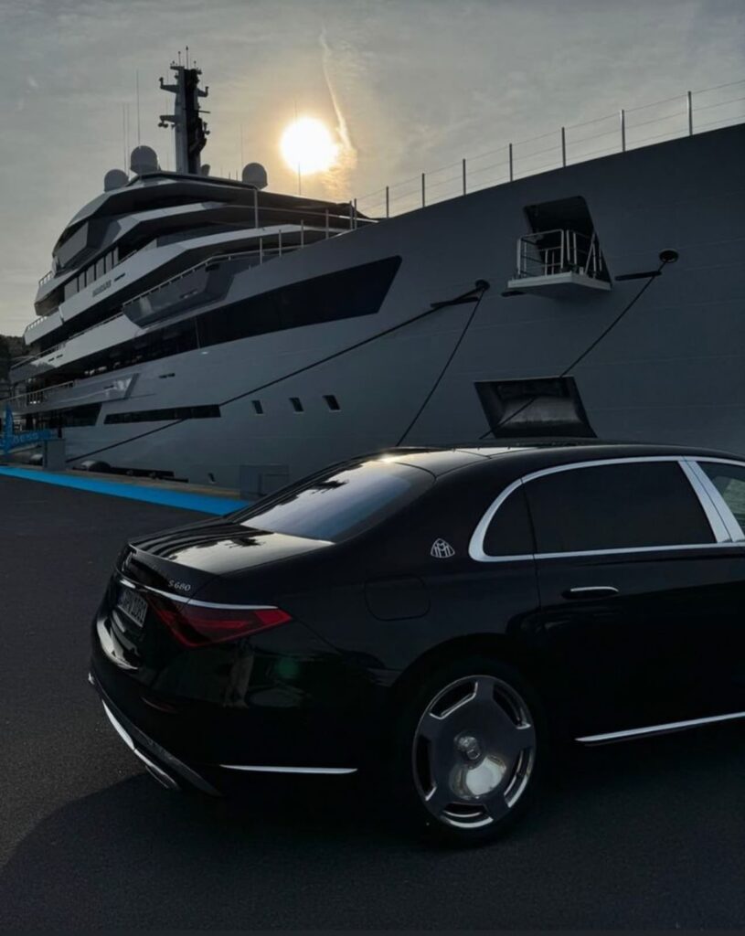 Chauffeur privé VTC Monaco orchestre vos départs entre le Rocher et le ciel