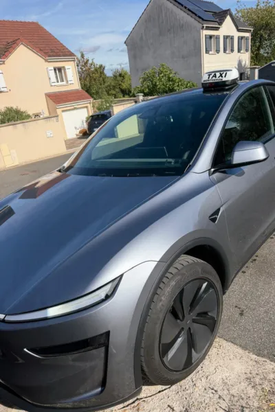Tesla de la compagnie Allo Taxi Essonne 91